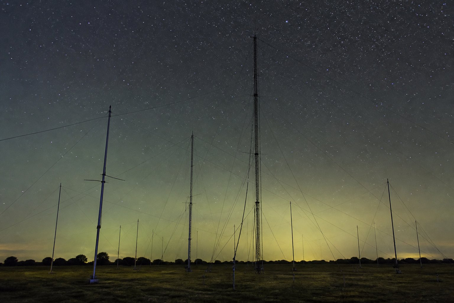 Ionosonde antennas under a starry English sky