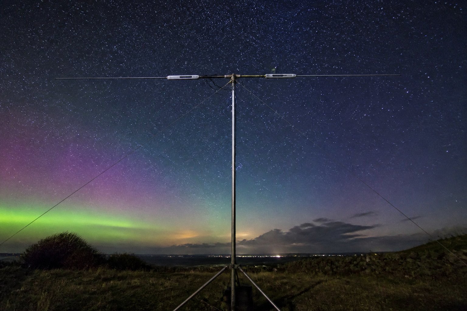 Radio antenna under stars